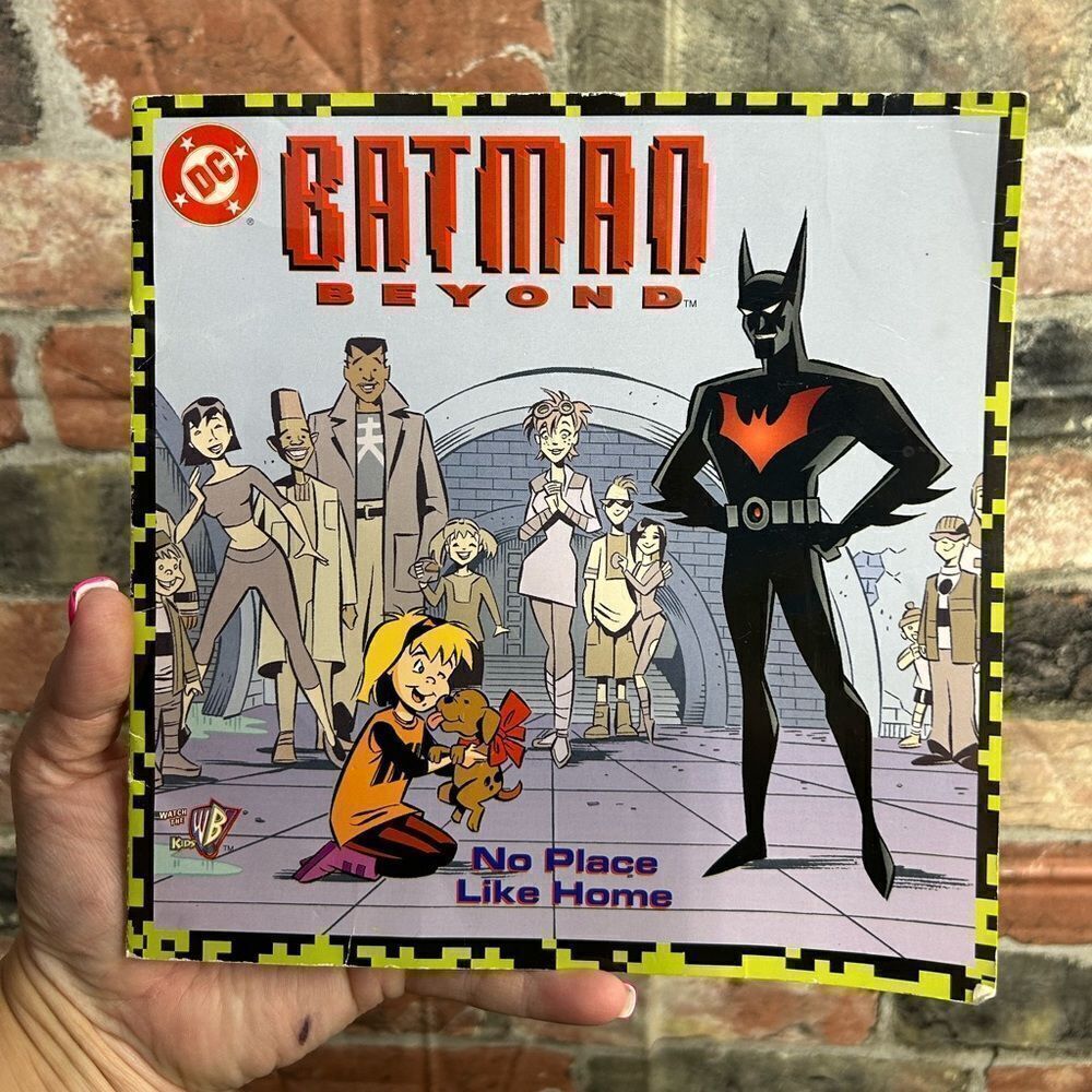5‎ for $25🔥Batman Beyond: No Place Like Home Paperback Book